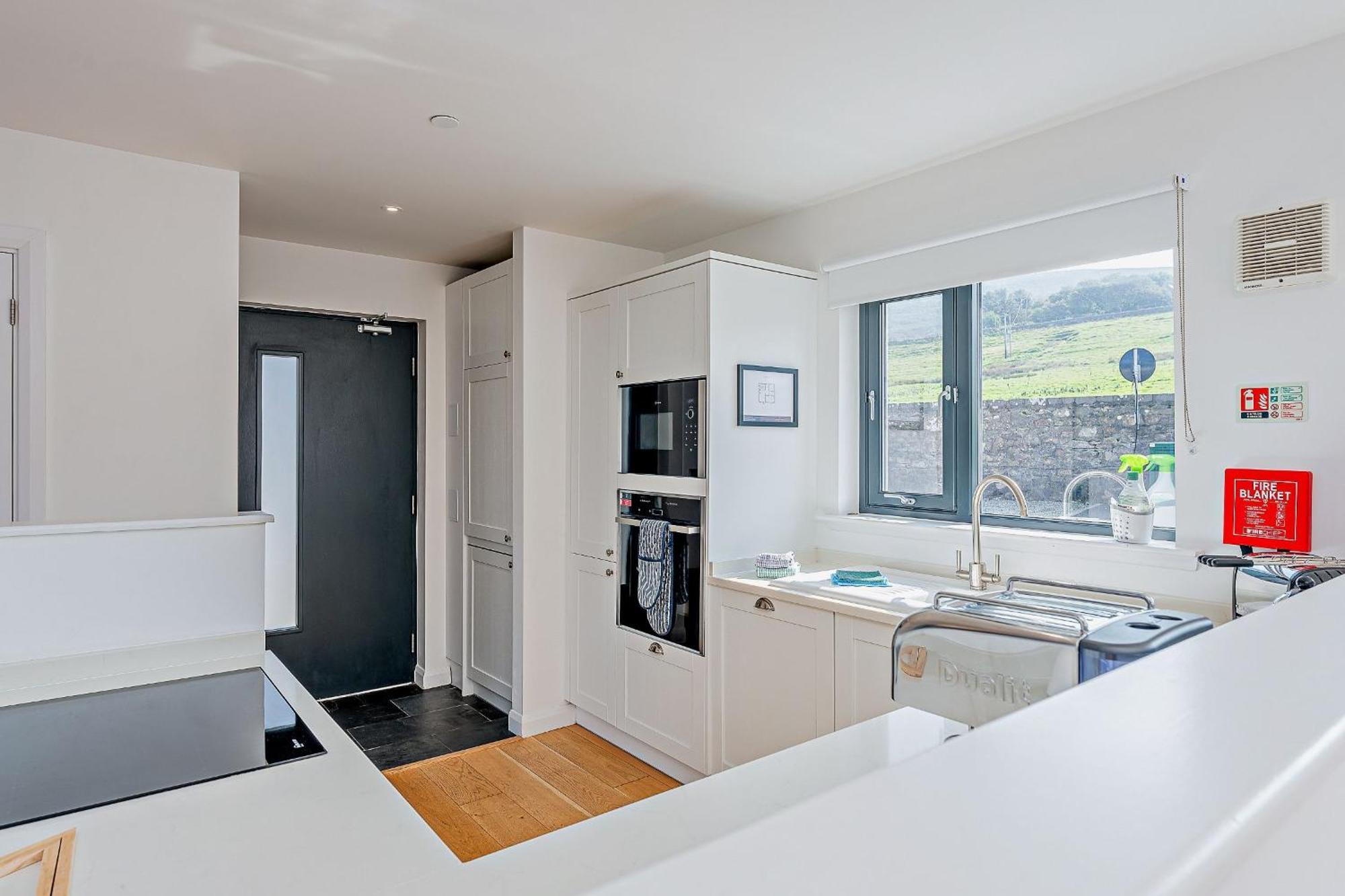 2 Bed Ground Floor Apartment - 11 Plas Pistyll Exterior foto